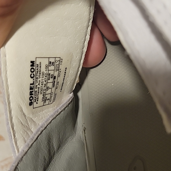 Sorel sandal - Picture 3 of 3